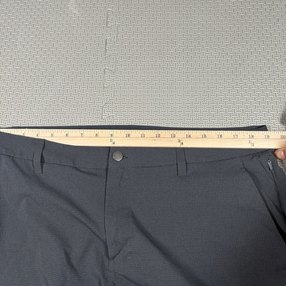 Lululemon ABC Classic-Fit Shorts Men's Sz 38x9 Woven Air Charcoal Gray - Picture 4 of 9